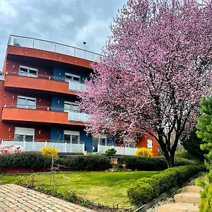 Apartment Rosehill Garden Family With A Great View